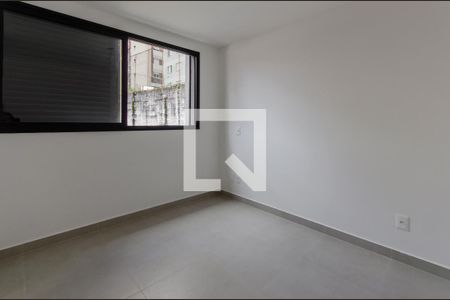 Casa de condomínio à venda com 170m², 2 quartos e 2 vagasSuíte