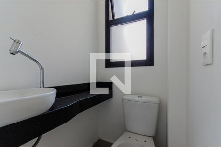 Casa de condomínio à venda com 170m², 2 quartos e 2 vagasLavabo