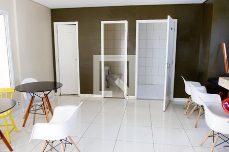 Apartamento à venda com 47m², 2 quartos e 1 vaga Apartamento à venda com 47m², 2 quartos e 1 vagaÁrea comum - Salão de festas