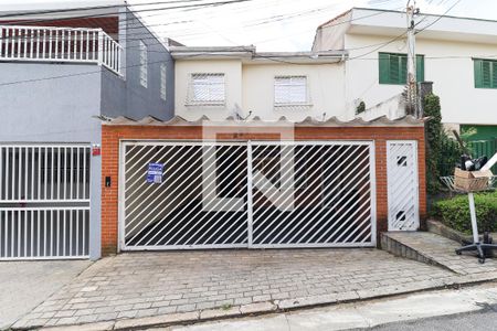Casa para alugar com 350m², 3 quartos e 2 vagasFachada