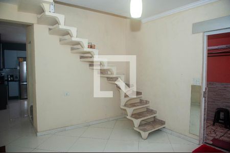 Casa para alugar com 80m², 2 quartos e 1 vaga Casa para alugar com 80m², 2 quartos e 1 vagaSala