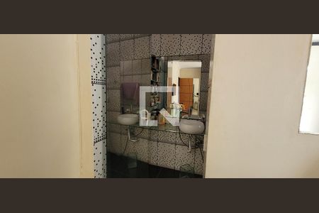 Casa para alugar com 80m², 2 quartos e 1 vaga Casa para alugar com 80m², 2 quartos e 1 vagaBanheiro da Suíte