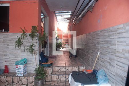 Casa para alugar com 80m², 2 quartos e 1 vaga Casa para alugar com 80m², 2 quartos e 1 vagaCorredoir externo