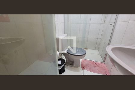 Casa para alugar com 80m², 2 quartos e 1 vaga Casa para alugar com 80m², 2 quartos e 1 vagaBanheiro