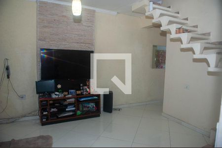 Casa para alugar com 2 quartos, 80m² em Vila Ursulina, Itaquaquecetuba