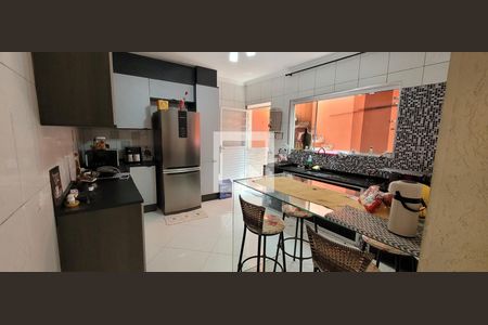 Casa para alugar com 80m², 2 quartos e 1 vaga Casa para alugar com 80m², 2 quartos e 1 vagaCozinha