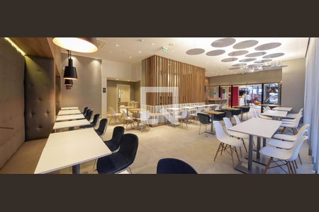 Apartamento para alugar com 28m², 1 quarto e sem vagaÁrea comum - Salão de festas