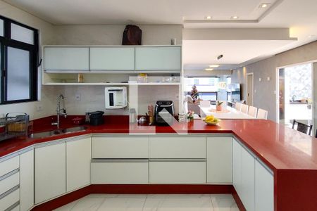 Apartamento para alugar com 252m², 4 quartos e 2 vagasCozinha