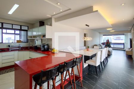 Apartamento para alugar com 252m², 4 quartos e 2 vagasCozinha