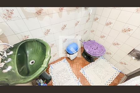 Casa à venda com 150m², 3 quartos e 2 vagasBanheiro