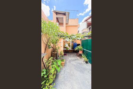 Casa à venda com 150m², 3 quartos e 2 vagasQuintal