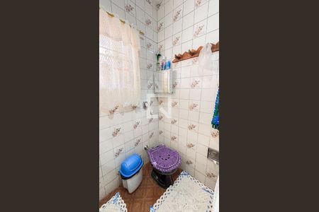 Casa à venda com 150m², 3 quartos e 2 vagasBanheiro