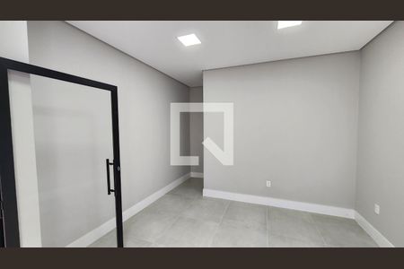 Casa à venda com 369m², 14 quartos e 5 vagasQuarto 