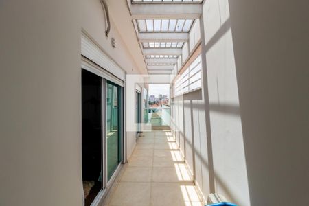 Casa à venda com 295m², 4 quartos e 4 vagasVaranda - Quarto 1 e 2