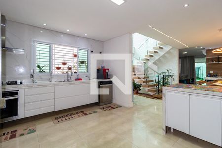 Casa à venda com 295m², 4 quartos e 4 vagasCozinha