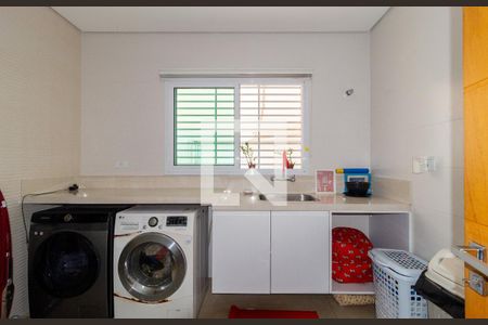 Casa à venda com 295m², 4 quartos e 4 vagasÁrea de Serviço