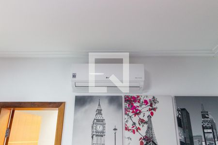 Casa à venda com 295m², 4 quartos e 4 vagasDetalhe - Suíte 1