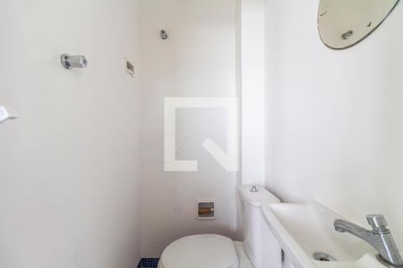 Apartamento para alugar com 141m², 3 quartos e 1 vagaÁrea de Serviço - Banheiro de Serviço
