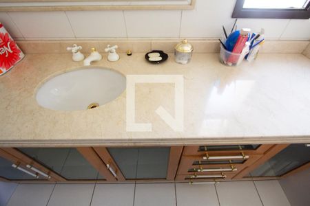 Apartamento para alugar com 421m², 2 quartos e 4 vagas Apartamento para alugar com 421m², 2 quartos e 4 vagasBanheiro da Suíte 2