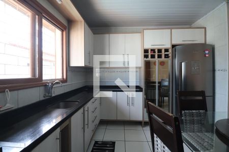 Casa à venda com 119m², 3 quartos e 3 vagasCozinha 