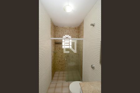 Casa à venda com 170m², 2 quartos e 1 vagaBanheiro