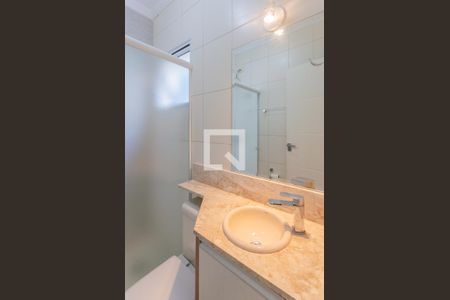 Casa à venda com 122m², 3 quartos e 3 vagas Casa à venda com 122m², 3 quartos e 3 vagasBanheiro da Suíte 3