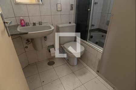 Apartamento à venda com 117m², 3 quartos e sem vagaBanheiro