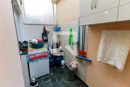 Casa para alugar com 83m², 2 quartos e 2 vagas Casa para alugar com 83m², 2 quartos e 2 vagasÁrea de Serviço