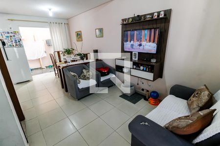 Casa para alugar com 83m², 2 quartos e 2 vagas Casa para alugar com 83m², 2 quartos e 2 vagasSala