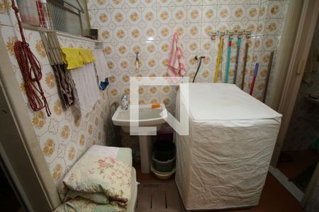 Apartamento à venda com 75m², 2 quartos e 1 vagaÁrea de Serviço