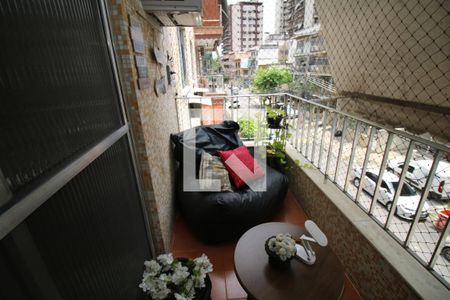 Apartamento à venda com 75m², 2 quartos e 1 vagaVaranda