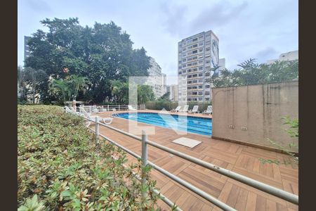 Apartamento para alugar com 65m², 2 quartos e 1 vagaÁrea comum - Piscina