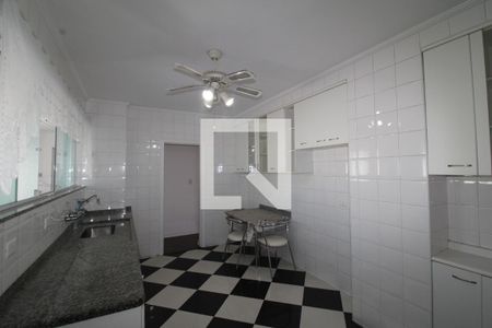 Apartamento para alugar com 212m², 3 quartos e 2 vagasCozinha