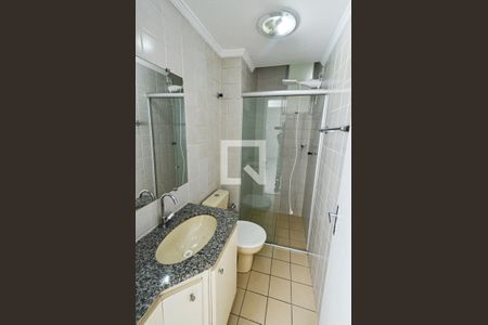 Apartamento para alugar com 85m², 2 quartos e 1 vaga Apartamento para alugar com 85m², 2 quartos e 1 vagaBanheiro social
