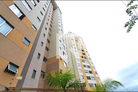 Apartamento para alugar com 85m², 2 quartos e 1 vaga Apartamento para alugar com 85m², 2 quartos e 1 vagaFachada