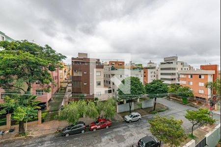 Sala de apartamento para alugar com 3 quartos, 70m² em Castelo, Belo Horizonte