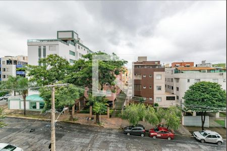 Sala de apartamento para alugar com 3 quartos, 70m² em Castelo, Belo Horizonte