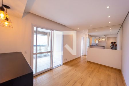 Sala de apartamento à venda com 2 quartos, 60m² em Vila Penteado, São Paulo