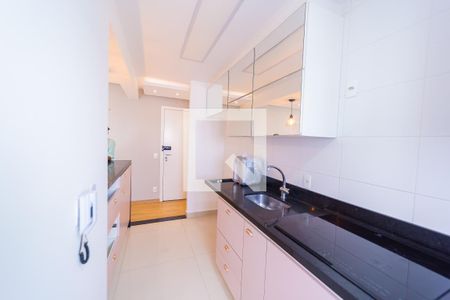 Cozinha de apartamento à venda com 2 quartos, 60m² em Vila Penteado, São Paulo