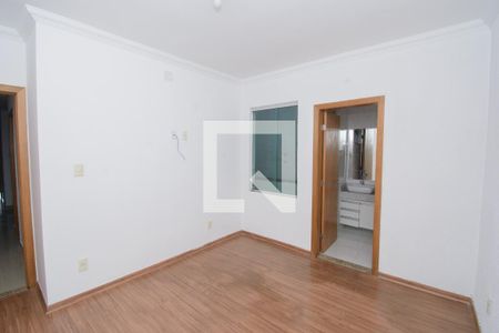 Casa para alugar com 90m², 3 quartos e 2 vagasSuíte