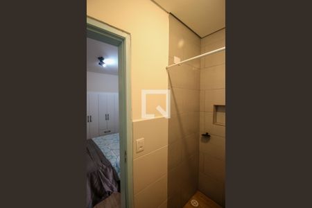 Banheiro de kitnet/studio para alugar com 1 quarto, 22m² em Guaianazes, São Paulo