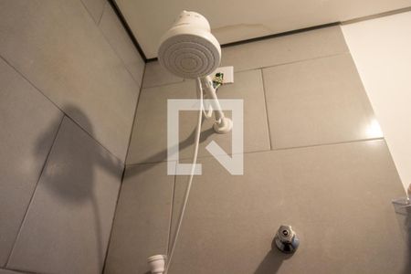 Banheiro de kitnet/studio para alugar com 1 quarto, 22m² em Guaianazes, São Paulo