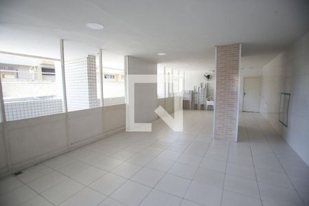 Apartamento à venda com 30m², 2 quartos e 1 vaga Apartamento à venda com 30m², 2 quartos e 1 vagaÁrea comum - Salão de festas