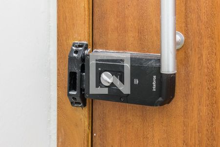 Sala - Fechadura eletrônica de apartamento para alugar com 2 quartos, 48m² em Irajá, Rio de Janeiro