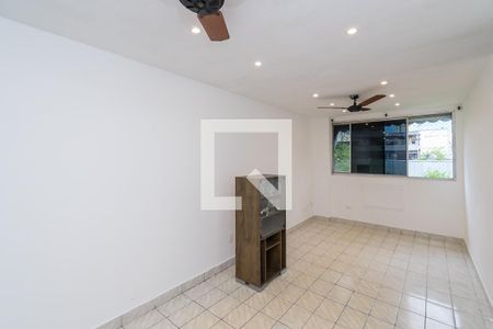 Sala de apartamento para alugar com 2 quartos, 48m² em Irajá, Rio de Janeiro