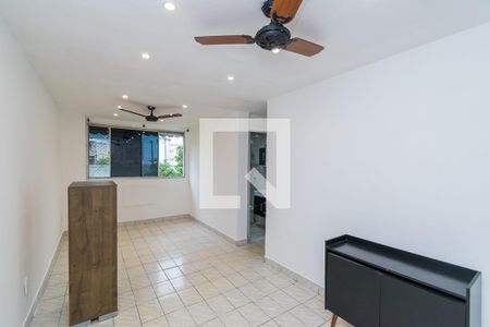 Sala de apartamento para alugar com 2 quartos, 48m² em Irajá, Rio de Janeiro
