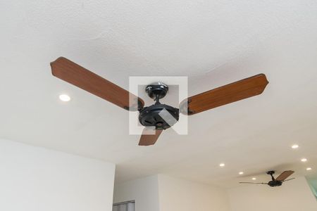 Sala de apartamento para alugar com 2 quartos, 48m² em Irajá, Rio de Janeiro