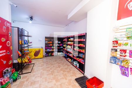 Apartamento para alugar com 30m², 1 quarto e sem vaga Apartamento para alugar com 30m², 1 quarto e sem vagaMini Mercado