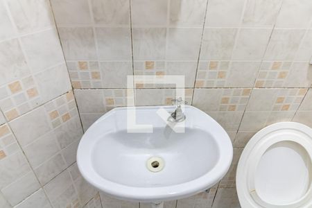 Banheiro de kitnet/studio para alugar com 1 quarto, 20m² em Aclimação, São Paulo