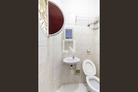 Banheiro de kitnet/studio para alugar com 1 quarto, 20m² em Aclimação, São Paulo